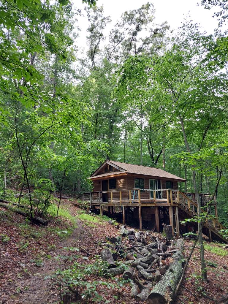 A neighboring cabin where three of us slept for two nights