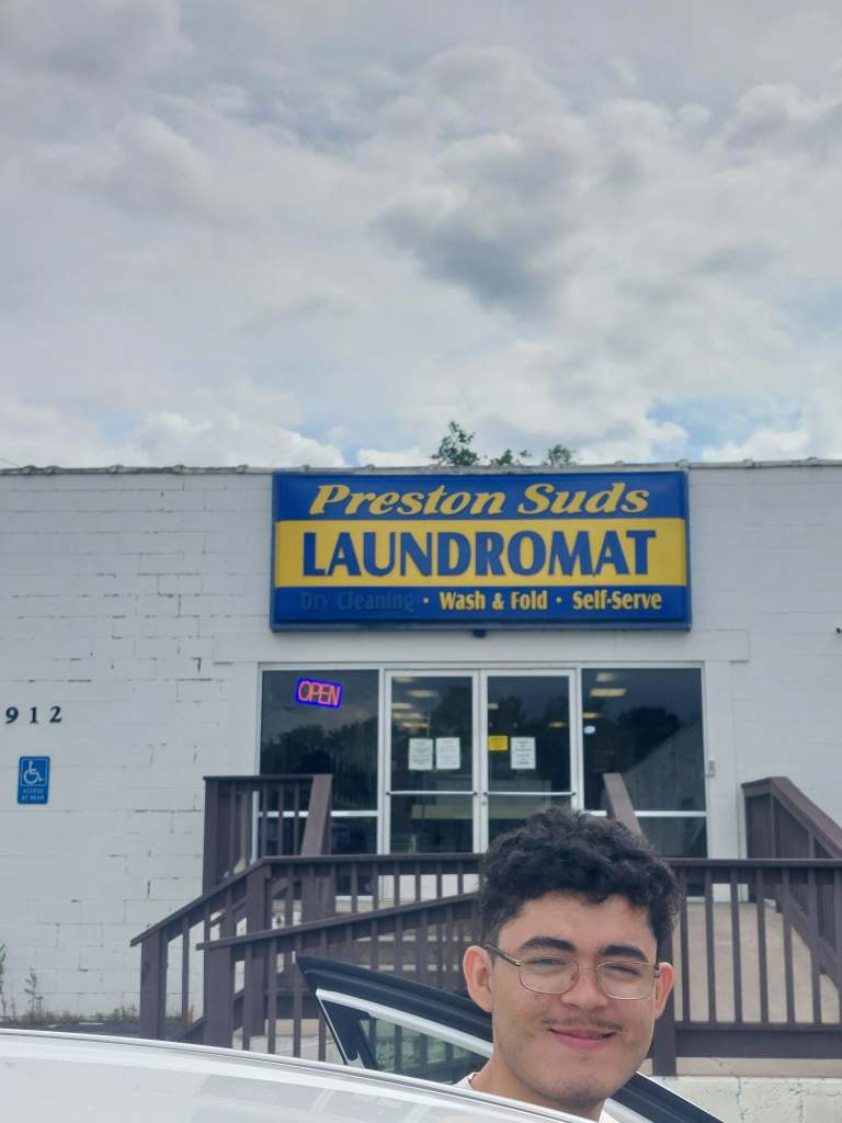 Me photobombing the laundromat shot